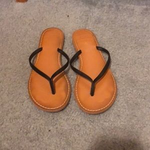 Leather flip-flops